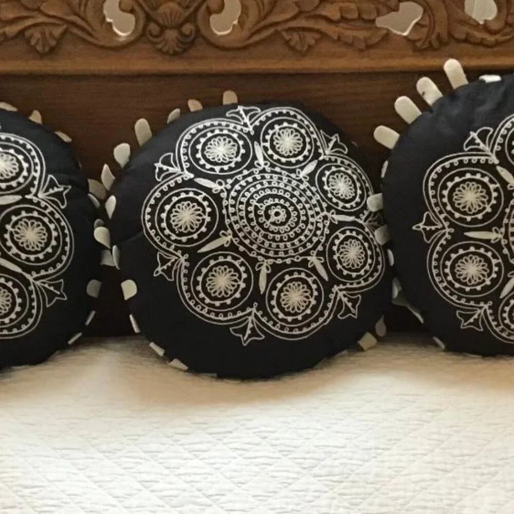 Vtg Pillows Boho Round 5 Total - 13